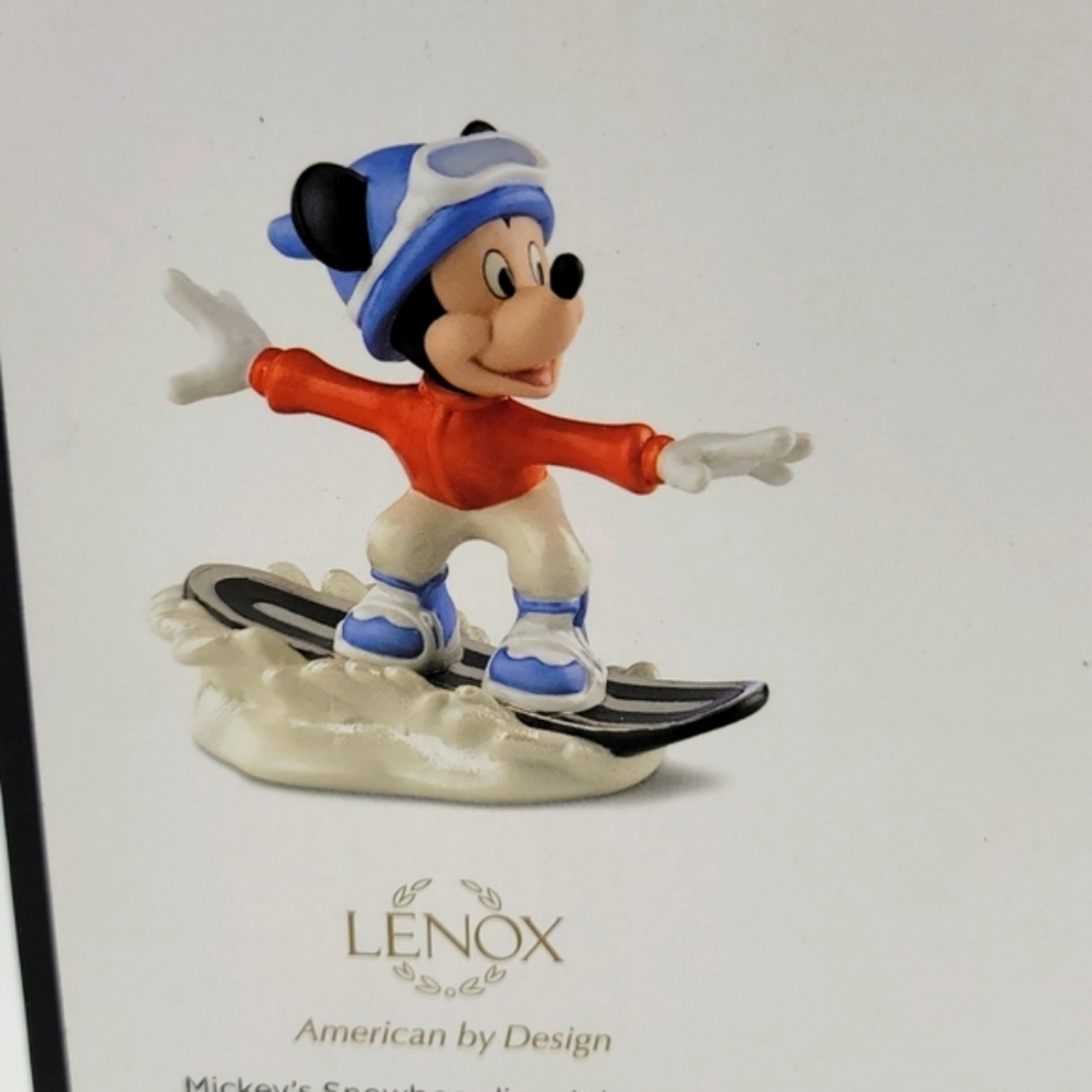 Lennox Disney showcase mickey's snowboarding adventure 5" figurine